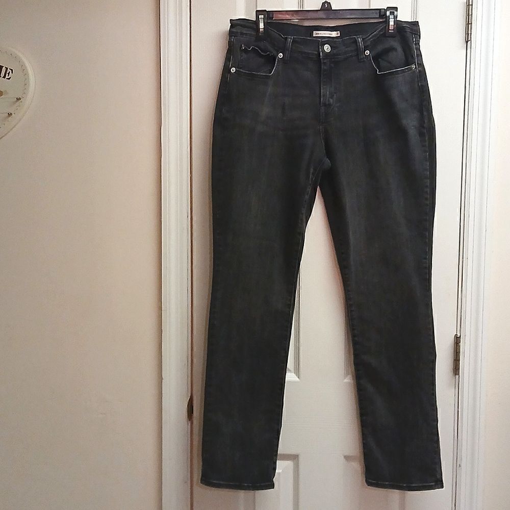 LEVI STRAUSS 414 Relaxed Straight 31 X 32 black jeans. Mens